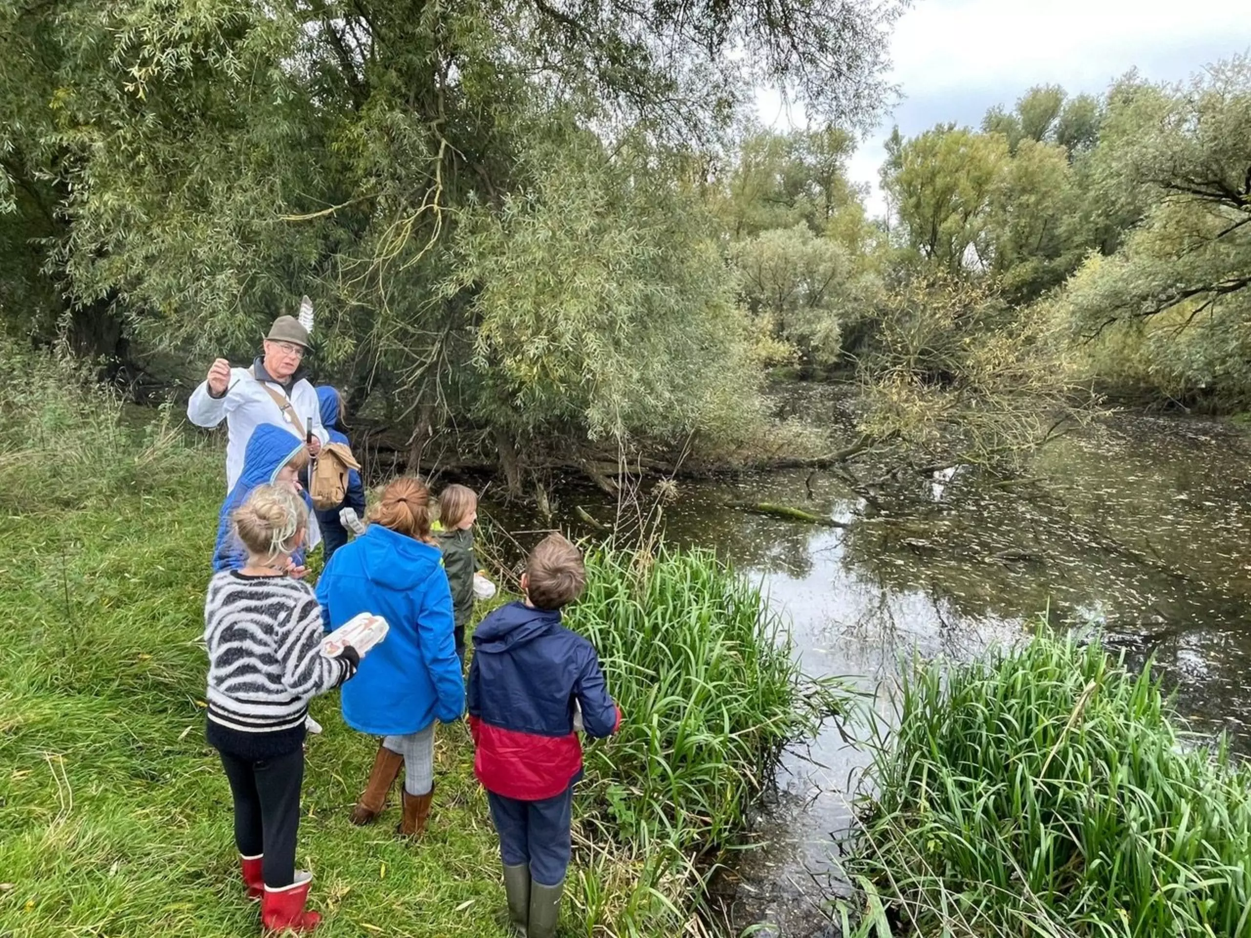 Safarischip De Blauwe Bever Reserveer Direct Een Vaart In